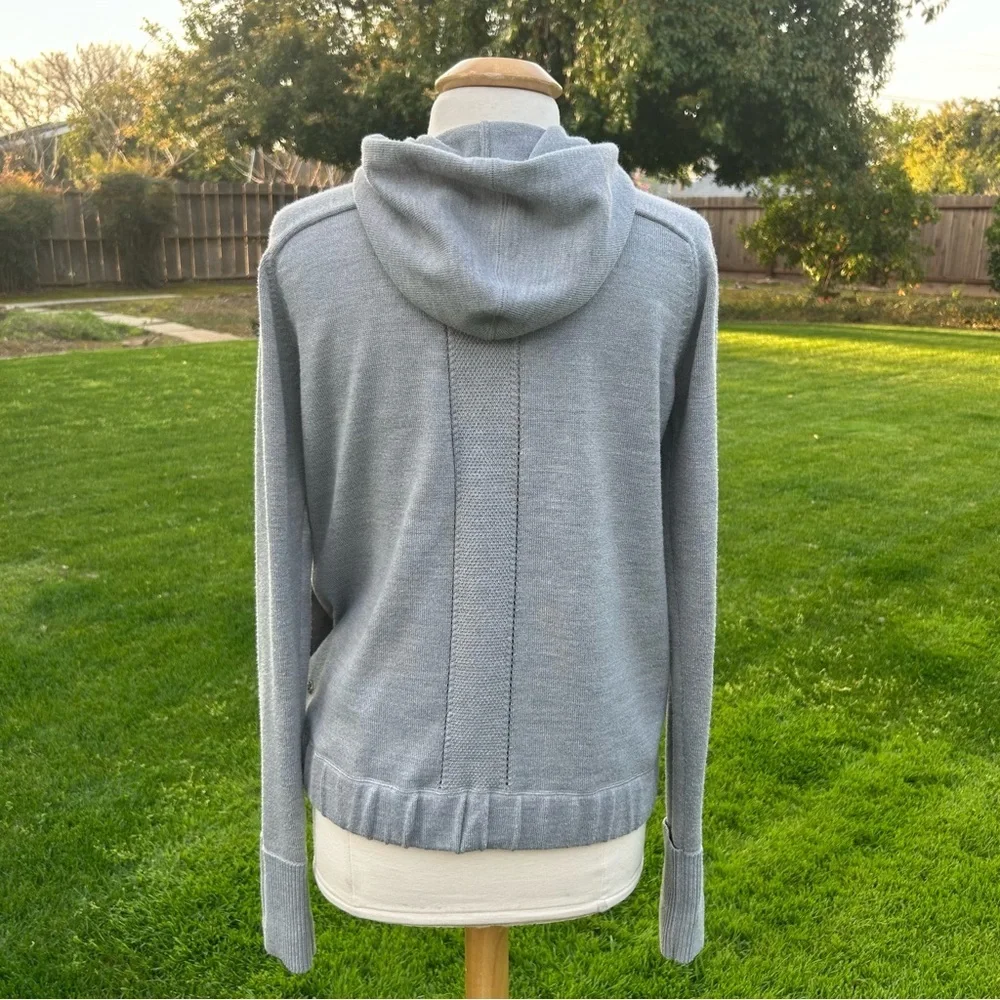 Lululemon Gray Rise & Move Hoodie Heathered Silver Drop | Size 8 / 10 EUC